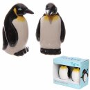 Salt and pepper shaker penguin