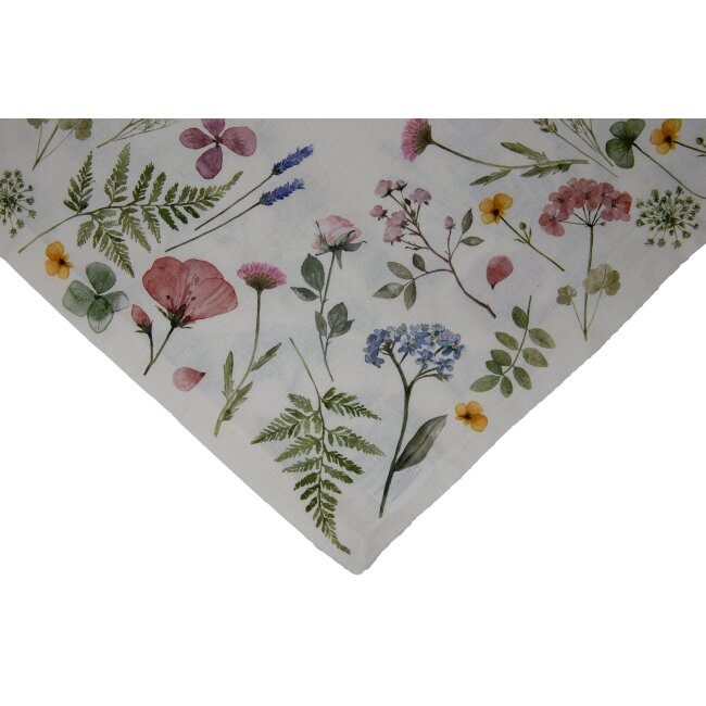 Suzanne table runner